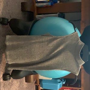 Arizona short turtleneck sleeveless top